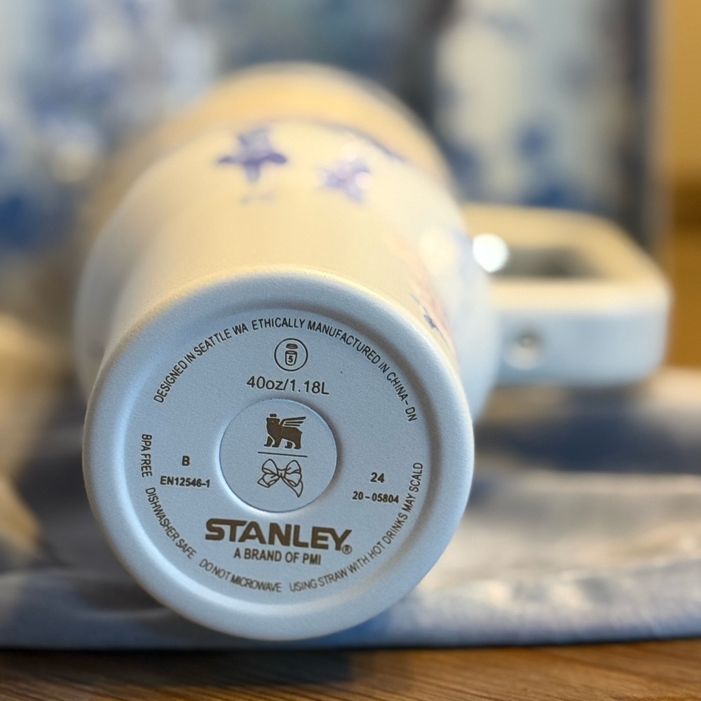 Stanley x Love Shack Fancy Everblooming Rosettes 40oz Tumbler NIB - Picture 6 of 6